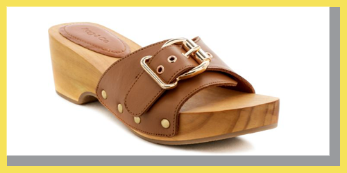 STUDDED LEATHER WOODEN CLOGS