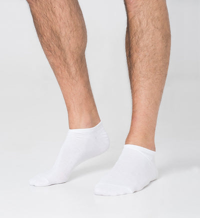 Calcetines DEPORTE (3 pares) SIN COSTURAS para hombre o mujer. Mantiene el  pie seco. Ideal para tenis, pádel, running. Puño antipresión. 80% -  algodón. (Blanco, eu: 35-40 // uk: 2-6): : Moda