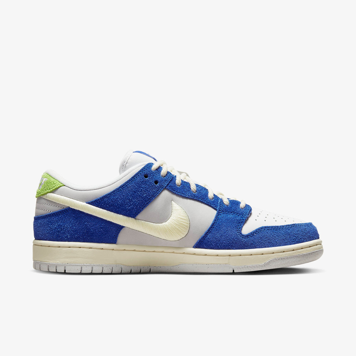 Nike SB Dunk Low Pro Fly Streetwear 