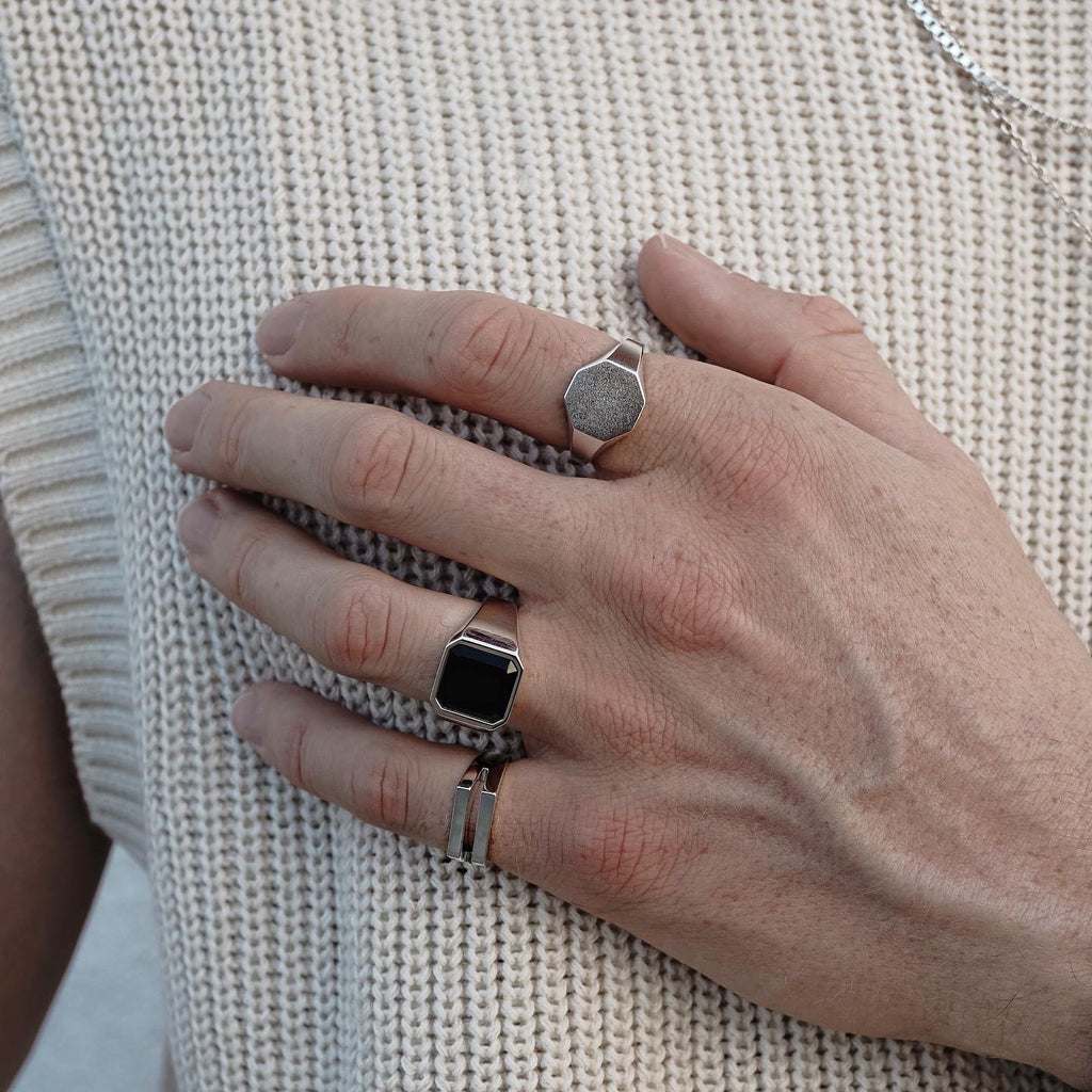 Anillos para hombre: de lo a lo moderno