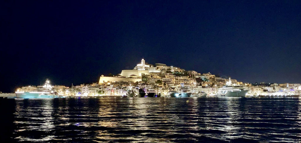 Ibiza bei Nacht