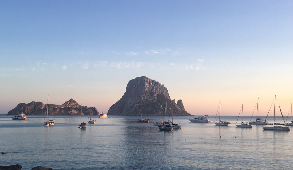 Es Vedra Ibiza Cala D´Hort magischer Felsen Ibiza Restaurant El Carmen Restaurant Es Bolado