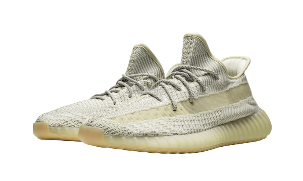 thats part of para jordan Brands Holiday lineup will be based on an original classic V2 "LundMark"