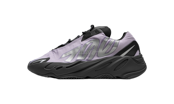 Adidas Yeezy Boost 700 MNVN Geode 600x