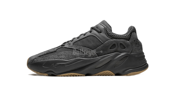 Adidas Yeezy Boost 700 "Utility Black"-The Nike Air Max 1 87 WMNS Is a Fashionable Sneaker for the New Year