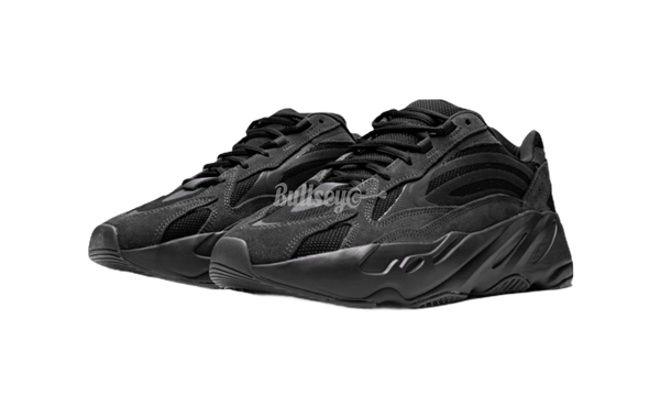 Adidas Yeezy Boost 700 V2 Vanta 2 600x