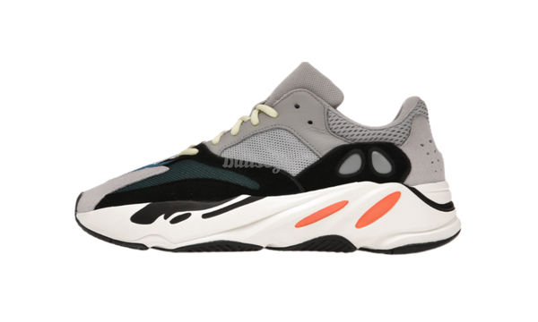 adidas blanches Yeezy Boost 700 Wave Runner 600x