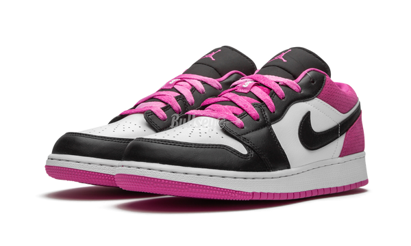 Kevin Martin shooting a jumper in the Jordan Pure Pressure PE Low "Fuchsia Pink" GS - Urlfreeze Sneakers Sale Online