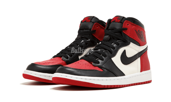 Air Jordan 1 Retro "Bred Toe" - Nike WMNS Vandal Lo