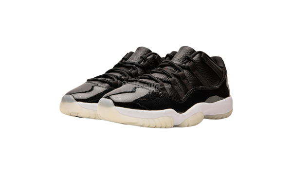 This soft and comfortable shoe is not as stiff in the heel as the1 Retro Low "72-10"