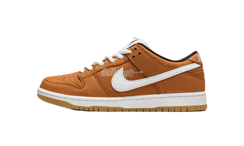Nike SB Dunk Low Arrives in "Washed