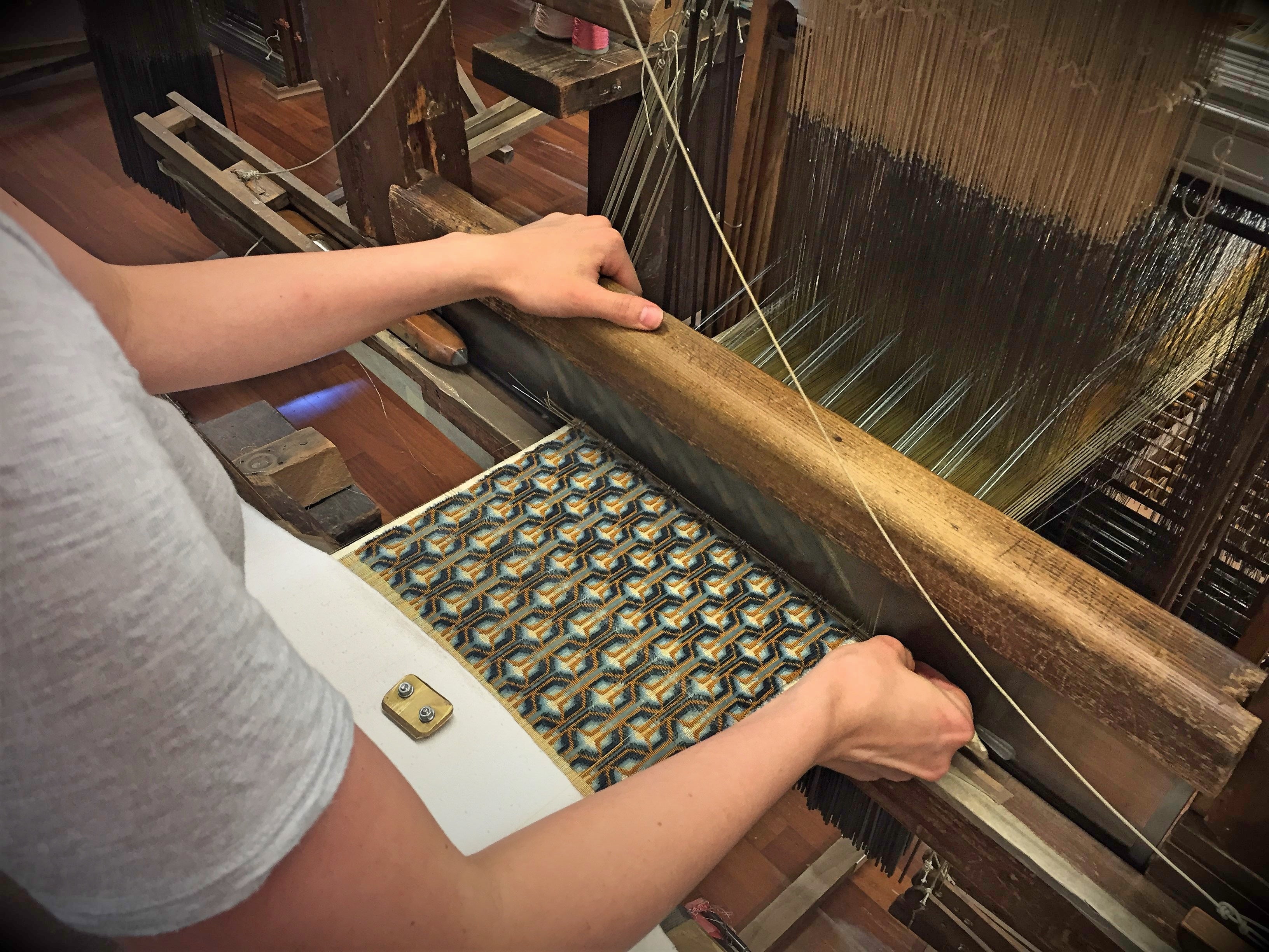 jacquard loom