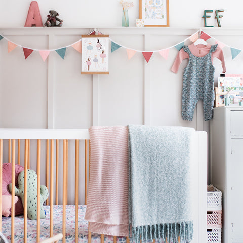 How to decorate a nursery