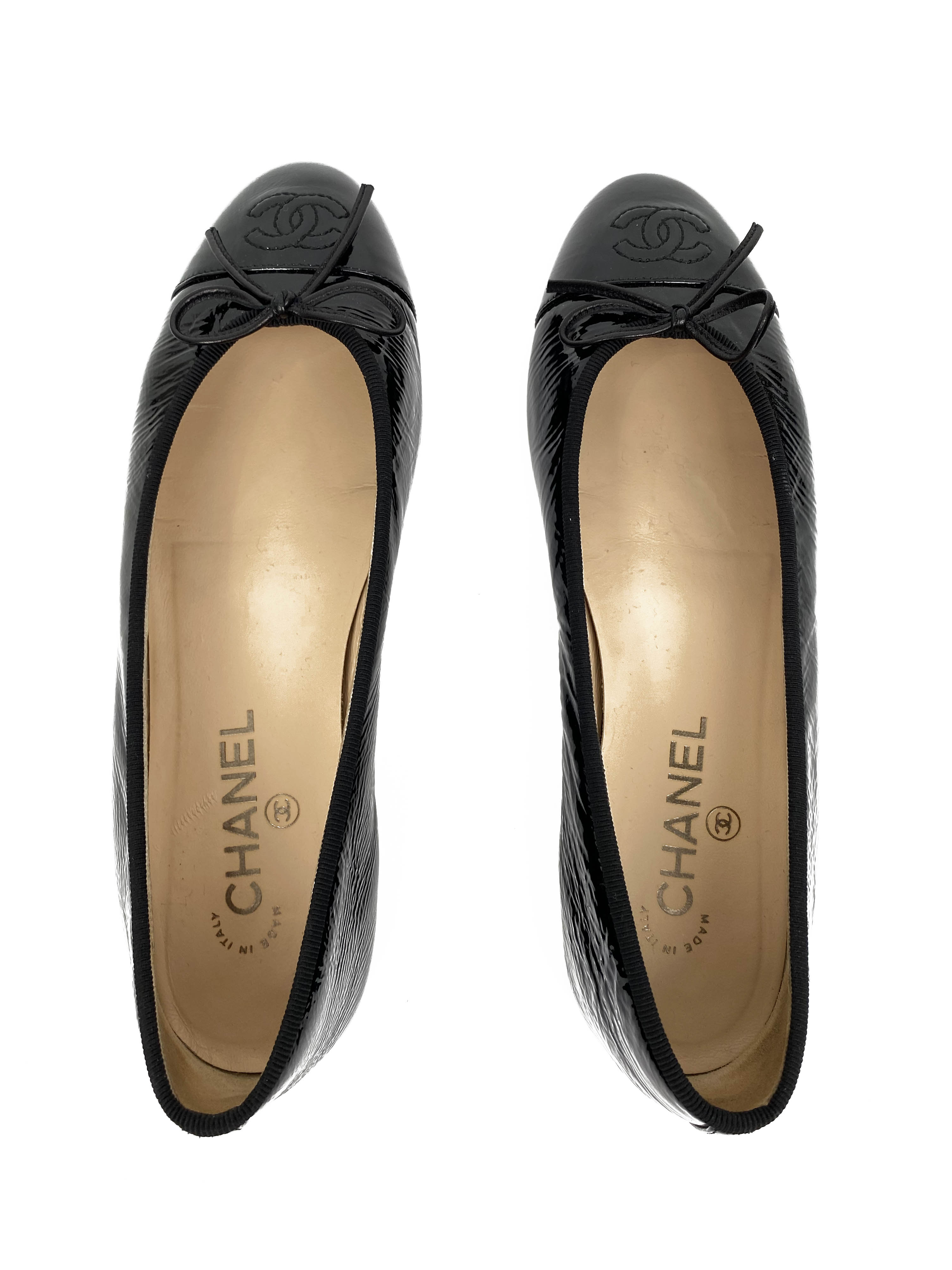 chanel black cap toe flats