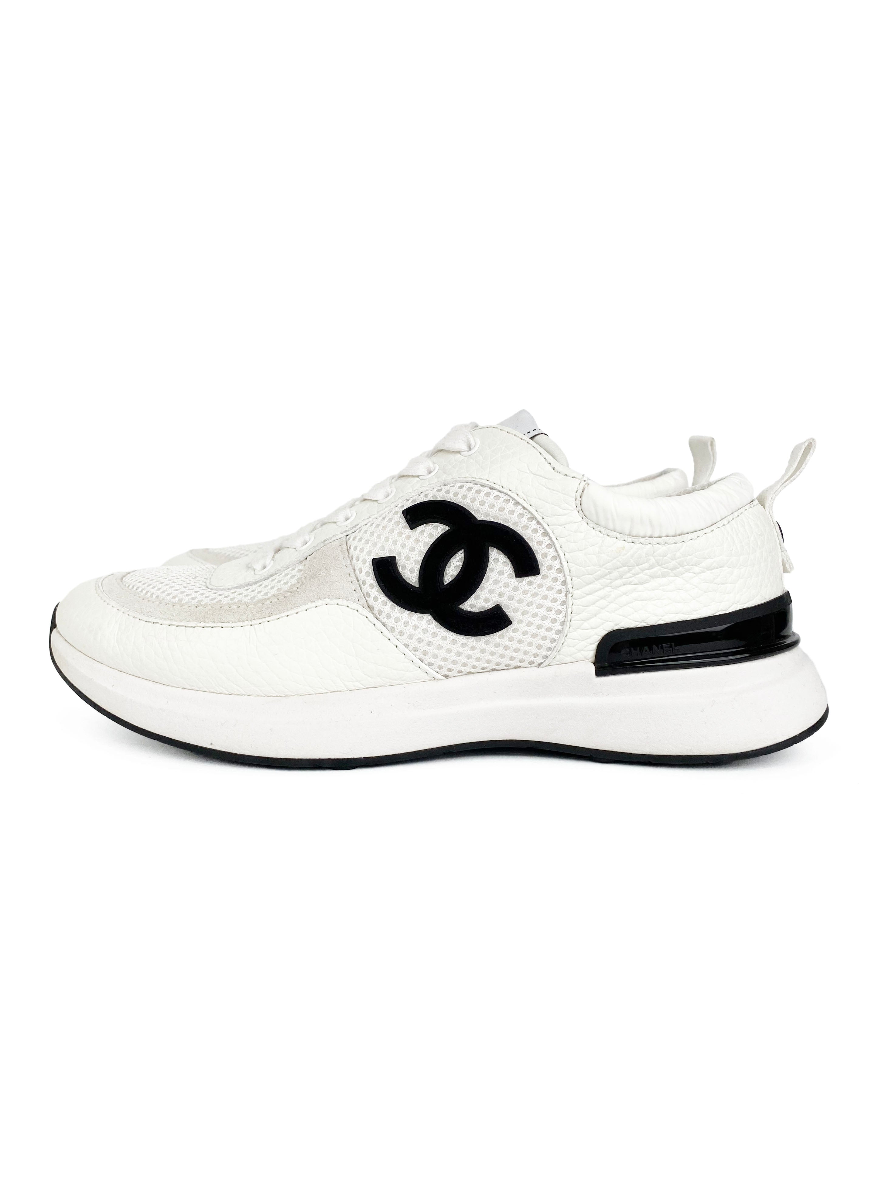 Sneakers  Calfskin  suede calfskin white  Fashion  CHANEL