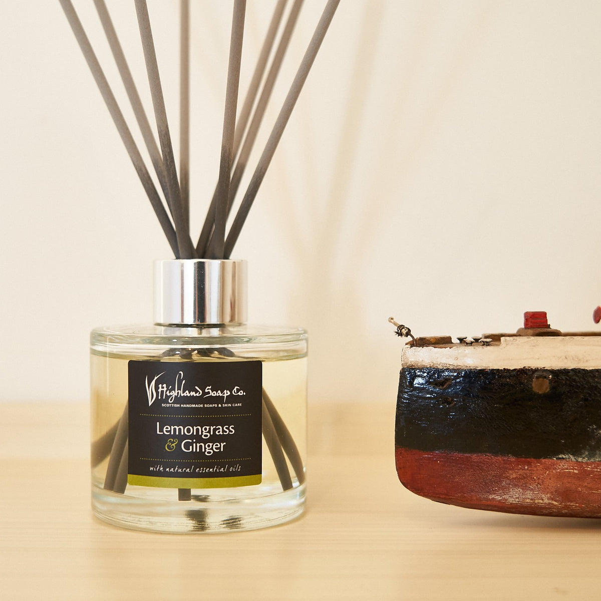 Lemongrass And Ginger Reed Diffuser The Highland Soap Company 9163