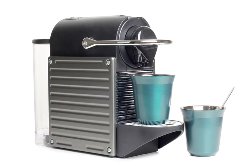 nespresso-vertuo-pods-nespresso-coffee-machine-with-two-cups