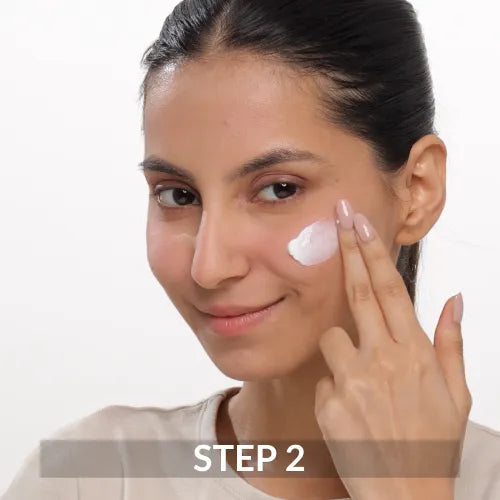 Apply generously on the face and neck 15 minutes before going into the sun.