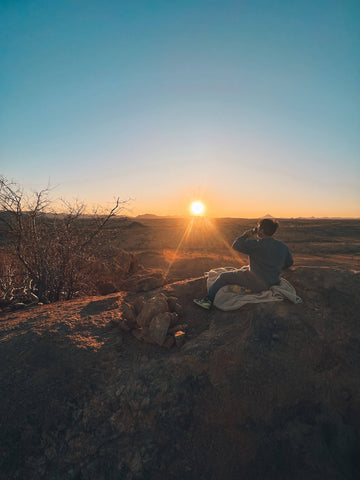Kuscheldecke am Sonnenaufgang in der Wüste von Namibia