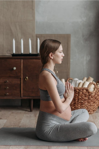 Comment pratiquer le yoga prénatal en toute sécurité