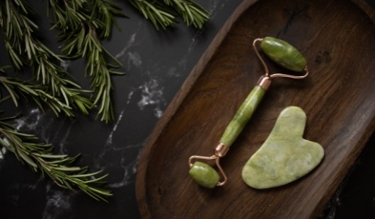 Les bienfaits du massage à la pierre de Gua Sha