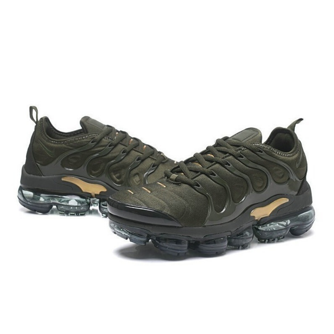 vapormax plus verde e dourado