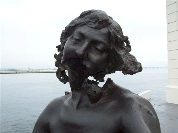 Estatua barco príncipe de asturias