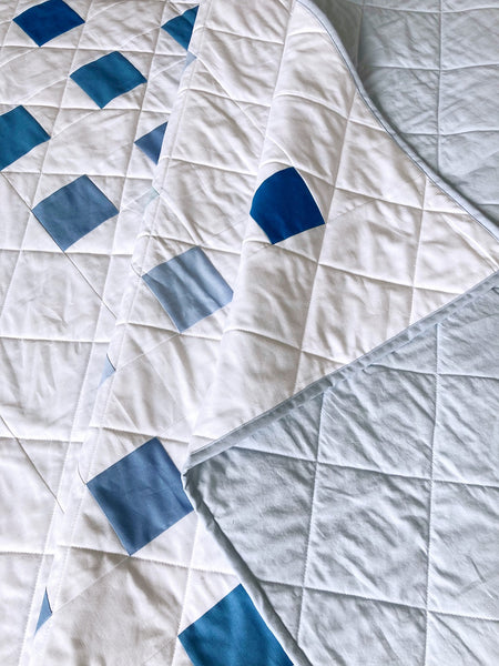 Staccato Quilt Pattern by Monika Henry of Penny Spool Quilts - Kona Solids Ombre Staccato Throw 