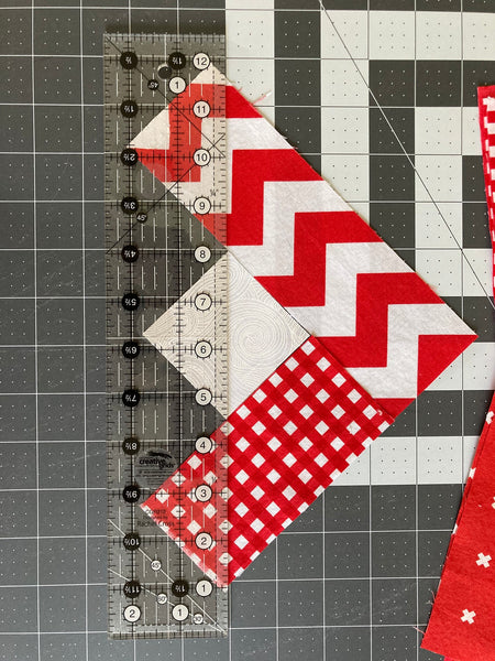 Modern Braid, Friendship Bracelet, Herringbone table runner tutorial by Penny Spool Quilts