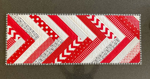 Modern Braid, Friendship Bracelet, Herringbone table runner tutorial by Penny Spool Quilts