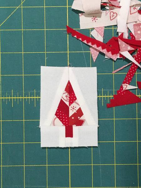 Festive Forest by Penny Spool Quilts - Christmas Tree Ornament Tutorial - finished mini block