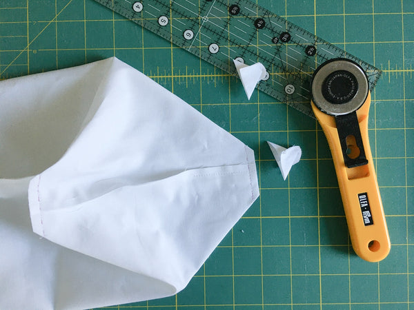 Easy Drawstring Bag Tutorial by Penny Spool Quilts