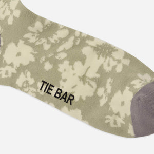 Incognito Floral Sage Green Dress Socks alternated image 1