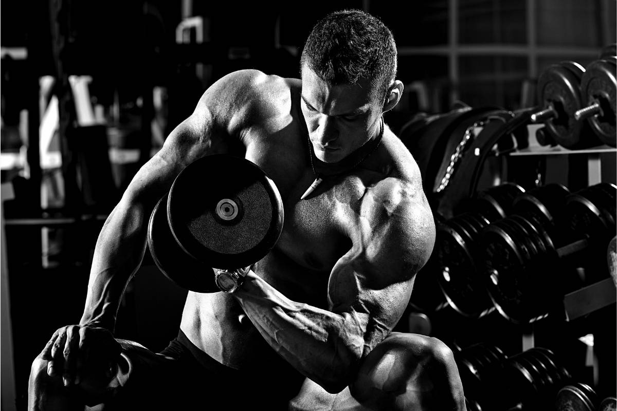 Bodybuilder doing weightlifting