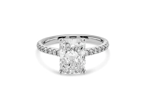 PRIVE 18K WHITE GOLD 2.59CT VS2 CLARITY AND F COLOR RADIANT CUT SWAROVSKI