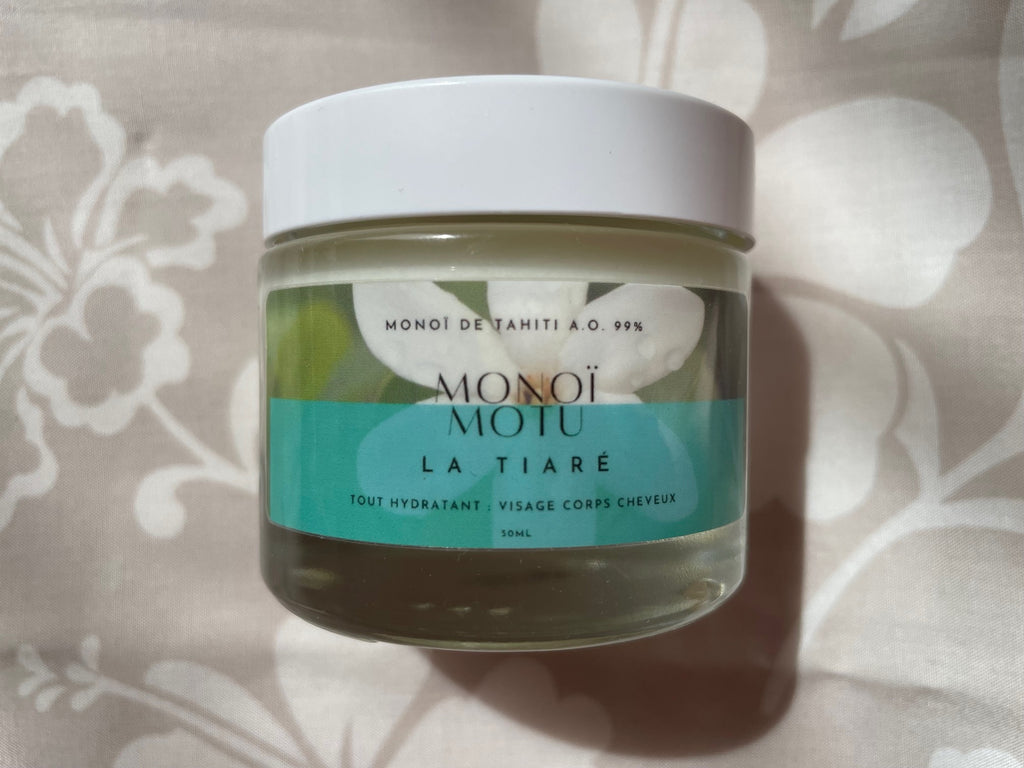 Une perle de tahiti dans la bougie au monoi ao coffret 180g