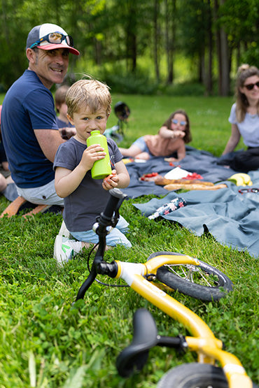 Picnic en famille avec la draisienne 12 pouces