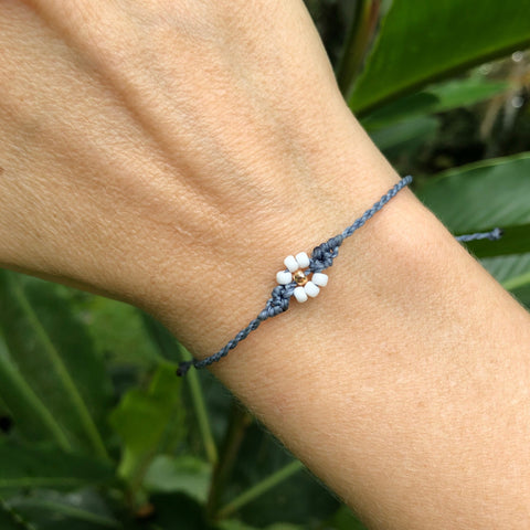 Beaded Daisy Chain Bracelet – Blue and Blue