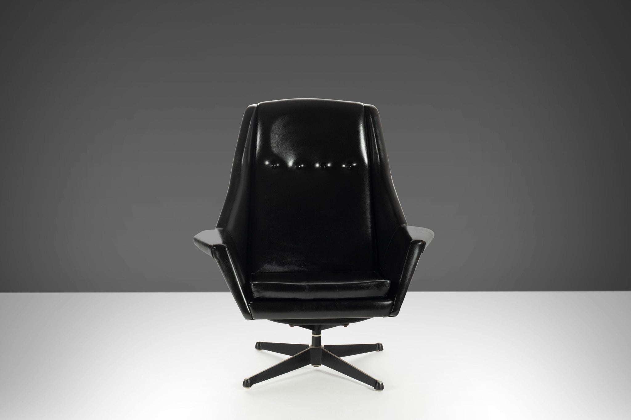 Mid Century Modern High back Swivel Lounge Chair, Sweden