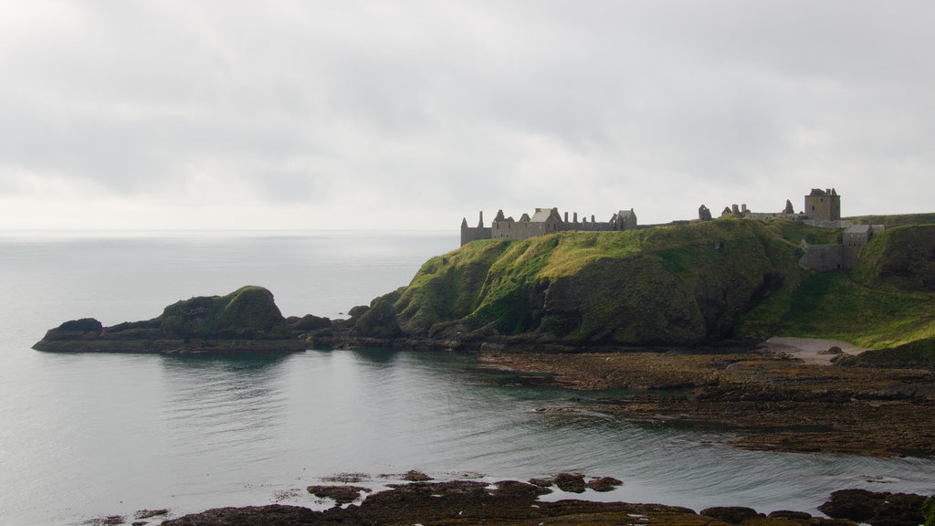 Dunnottar Castle perched on the edge of the scottish mainland