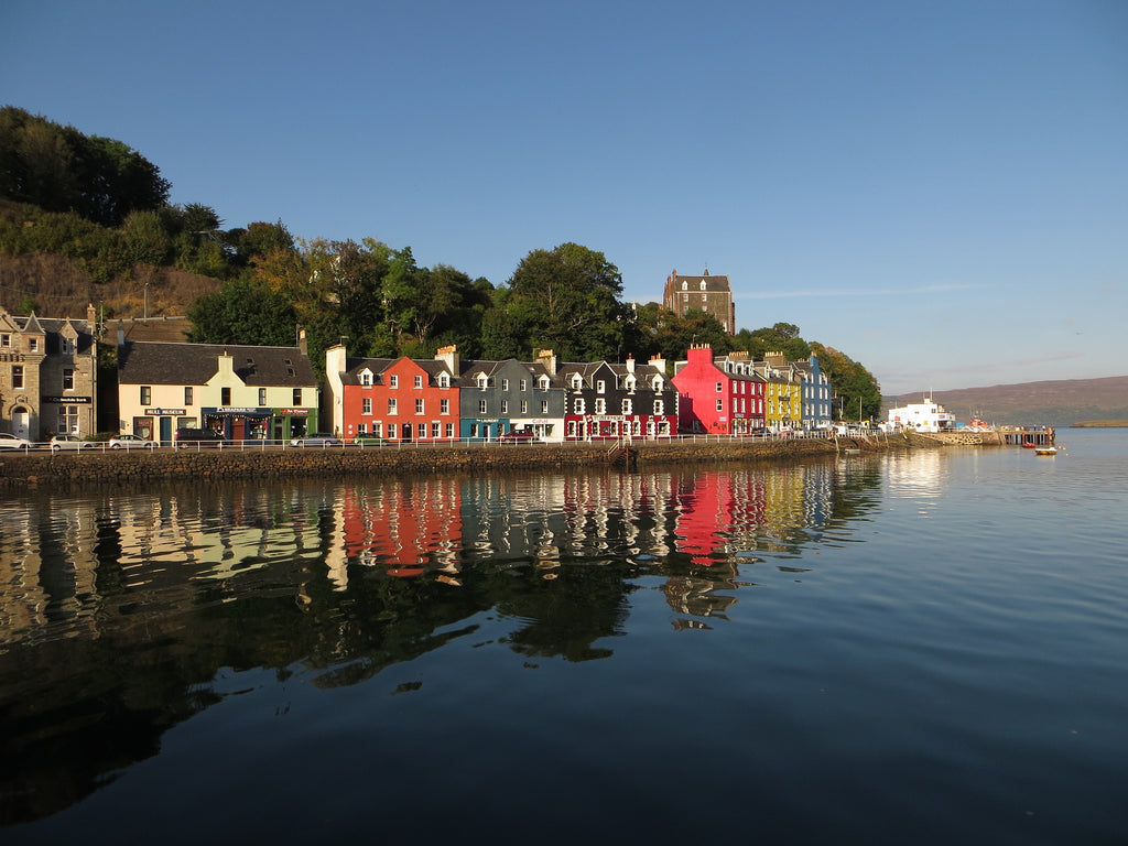 Tobermory village with its colourfull houses