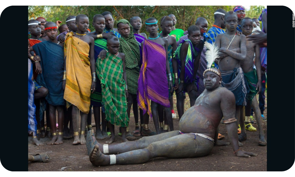 EL ESPECTÁCULO DE LA OBESIDAD DE BODI KA'EL - Reino de África