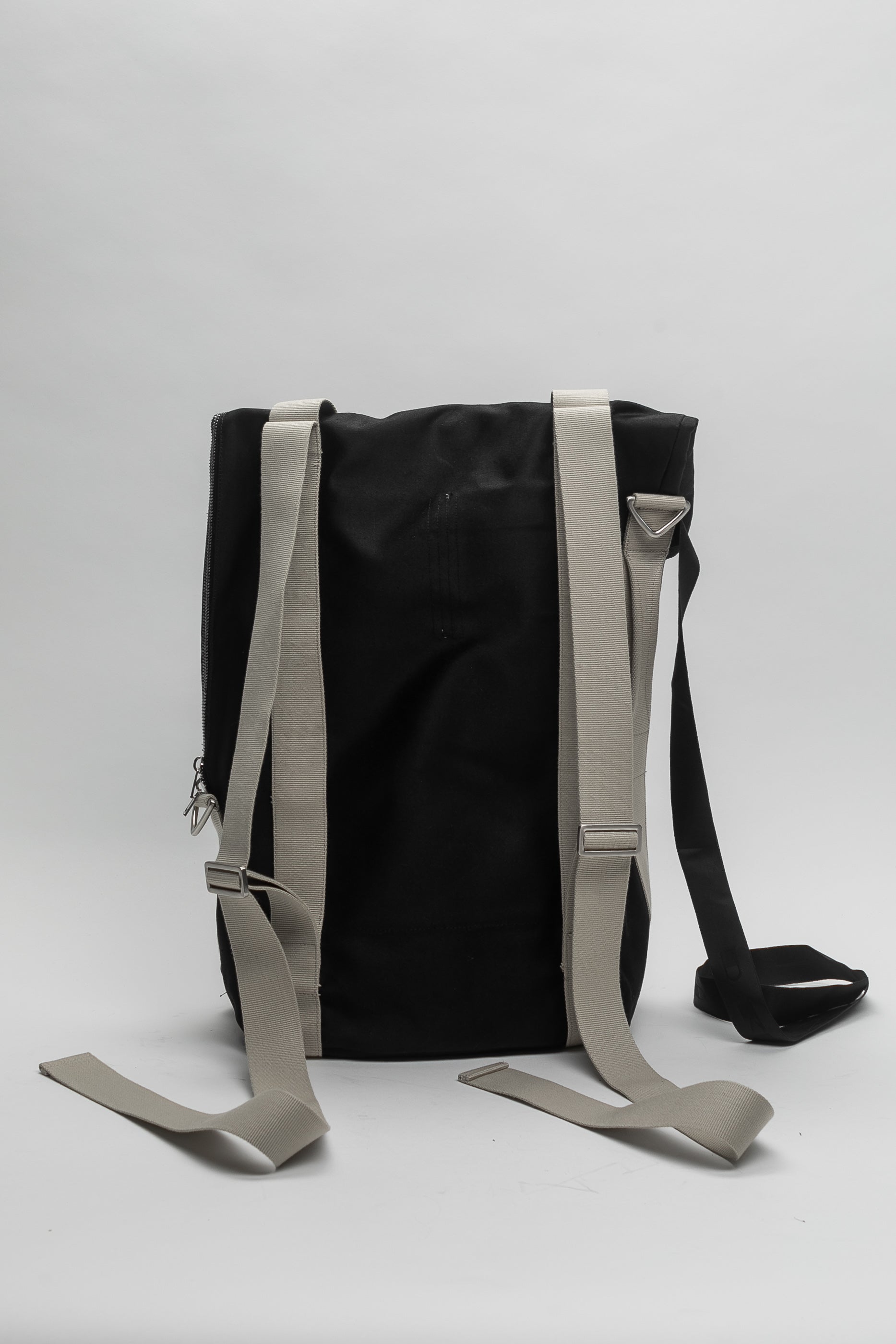 Backpack In Black + Oyster