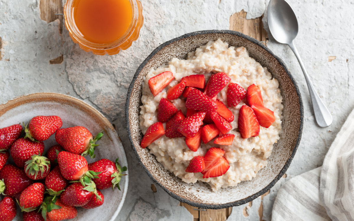 Quinoa and strawberry porridge