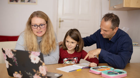 Weltkarte aus Holz für Homeschool-Geographieunterricht