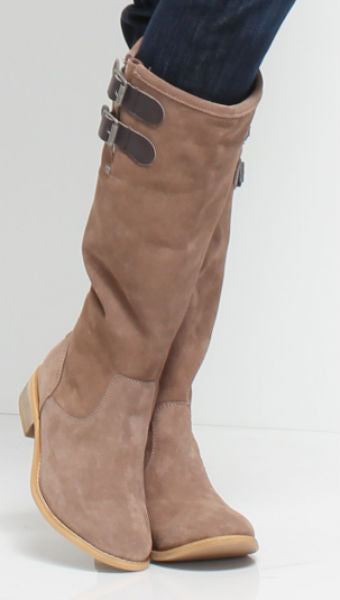 EMU Australia tan sheepskin boots