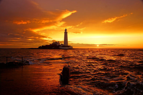 St Mary's Lighthouse Whitley Bay by Raymond Bilcliff