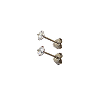 diamondgemstuds5mm__PID:8ae38bbb-d8f6-4bf7-bf2c-a5c43f74f70d