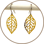 Mini golden leaf earring