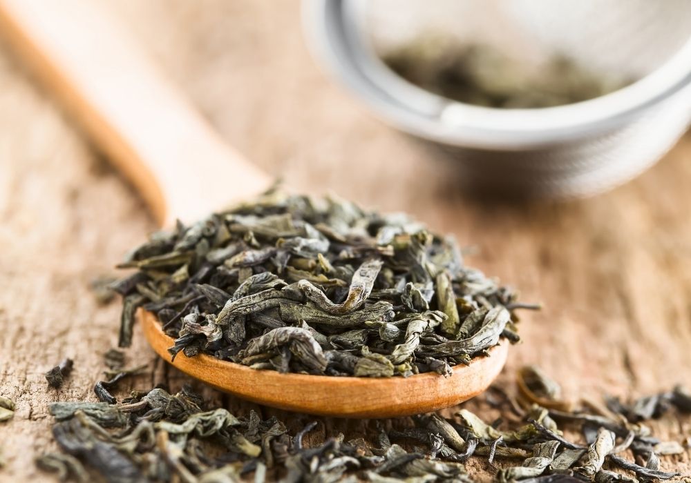 Come riutilizzare le foglie di tè: 9 idee utili e originali – Hindigena Teas